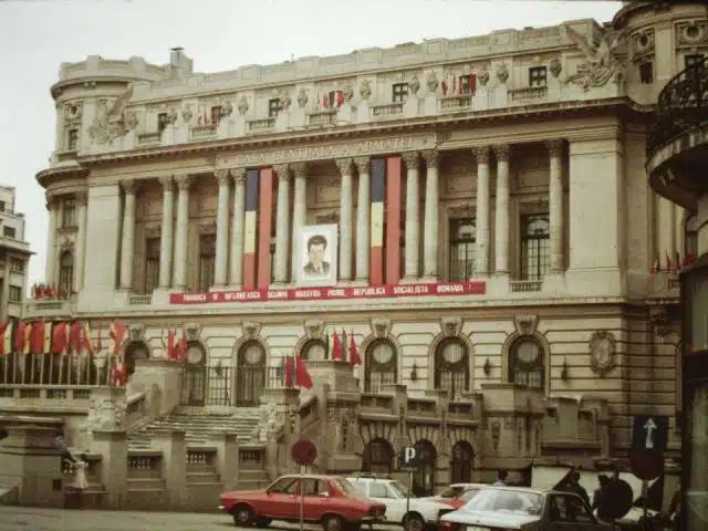 Imagini-rare-cu-Romania-anilor-1980-facute-de-un-angajat-de-la-ambasada-SUA